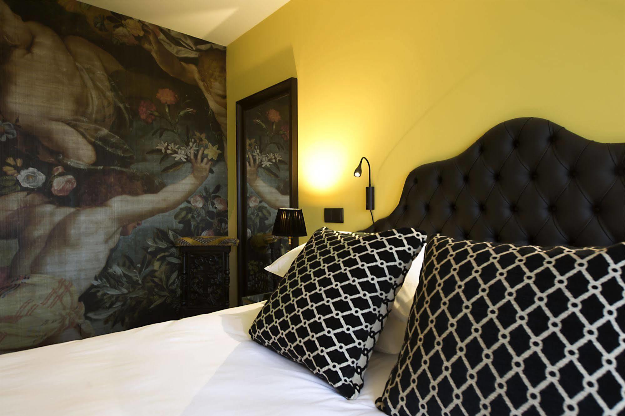 Boutique Hotel Valezieux 로쉐코르봉 외부 사진